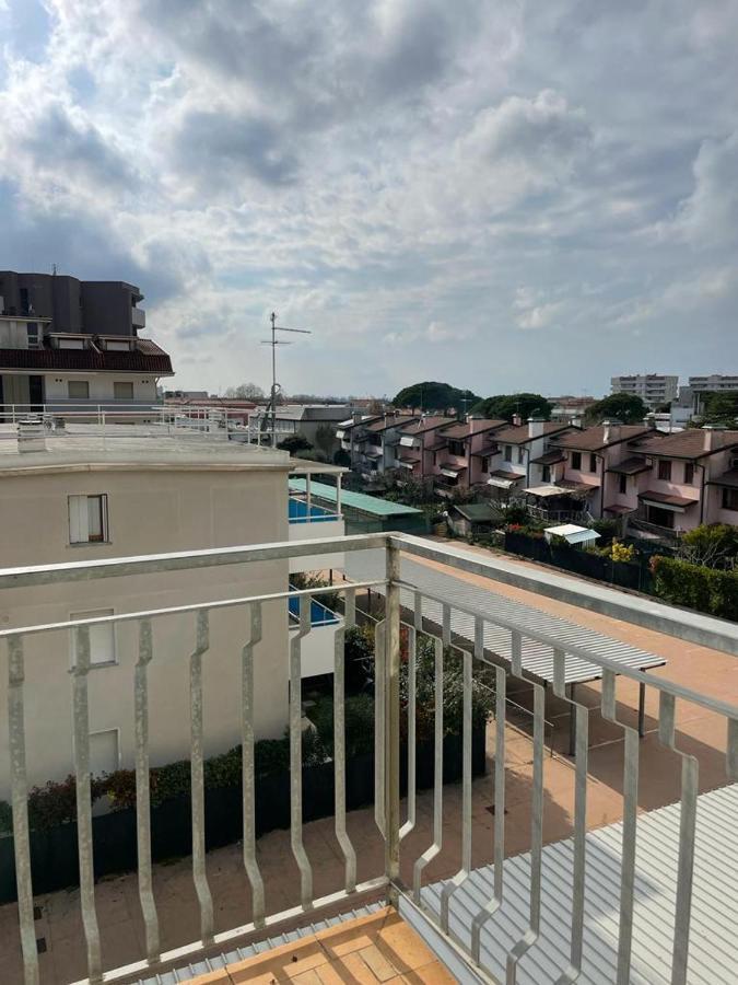Condominio Michelangelo-Solo Per Famiglie- Walterigato Apartments Lido di Jesolo Eksteriør bilde